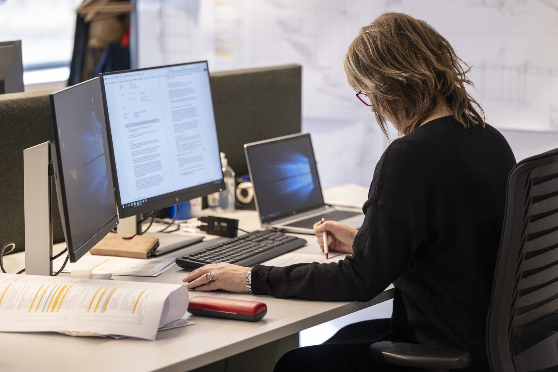 GW Leidingtechniek – kantoor en borrel 14‐03‐2025 – Foto Dave van Hout‐2526